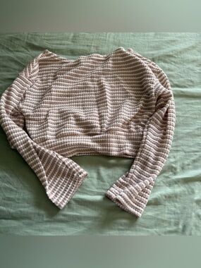 Off the shoulder long sleeve